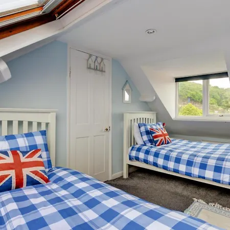 2 Bed In Oc-w069 *