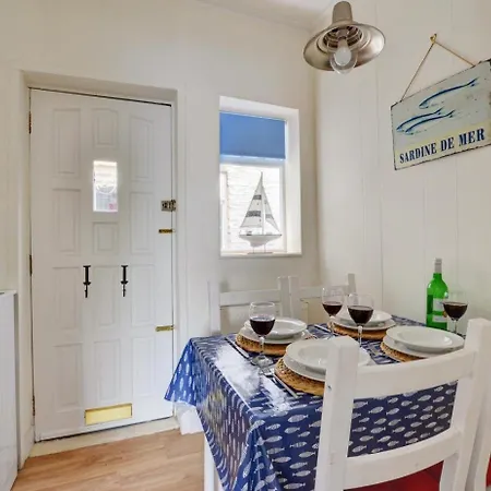 2 Bed In Oc-w069 Whitby