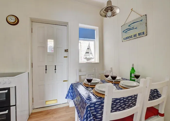 2 Bed In Oc-w069 Whitby